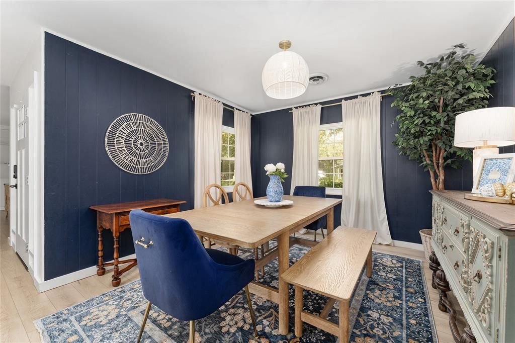 Active With Contract: $500,000 (3 beds, 2 baths, 1794 Square Feet)