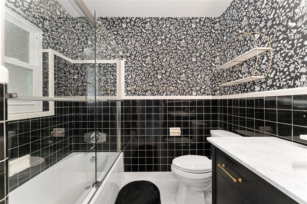 Active With Contract: $500,000 (3 beds, 2 baths, 1794 Square Feet)