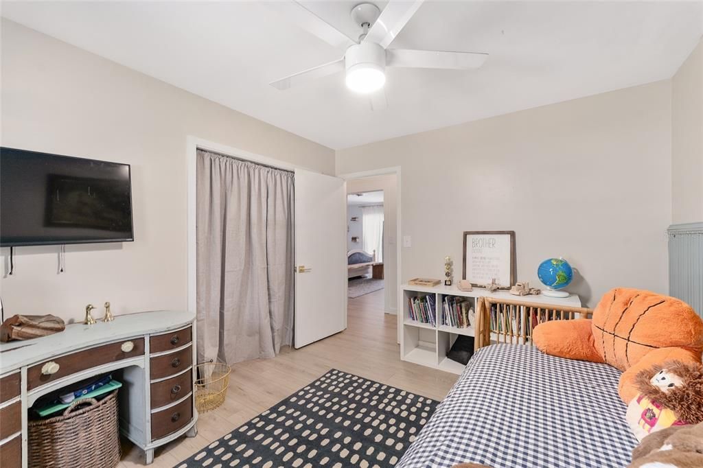 Active With Contract: $500,000 (3 beds, 2 baths, 1794 Square Feet)