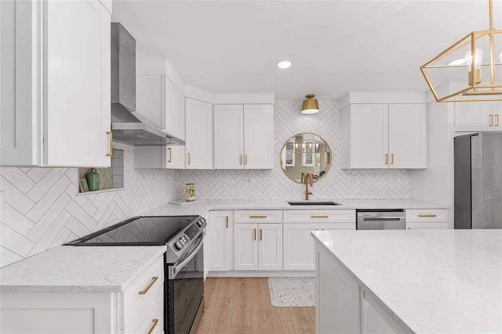 Active With Contract: $500,000 (3 beds, 2 baths, 1794 Square Feet)