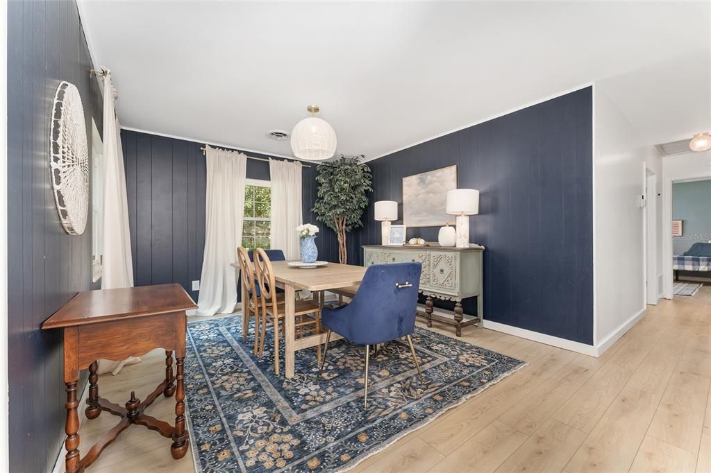 Active With Contract: $500,000 (3 beds, 2 baths, 1794 Square Feet)