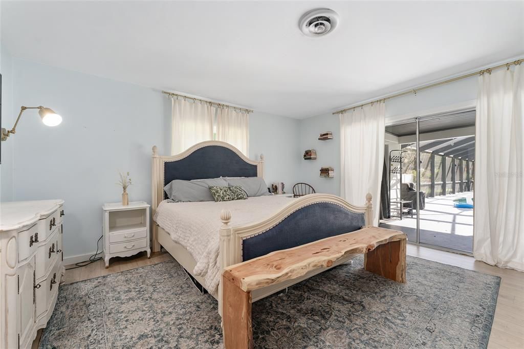 Active With Contract: $500,000 (3 beds, 2 baths, 1794 Square Feet)