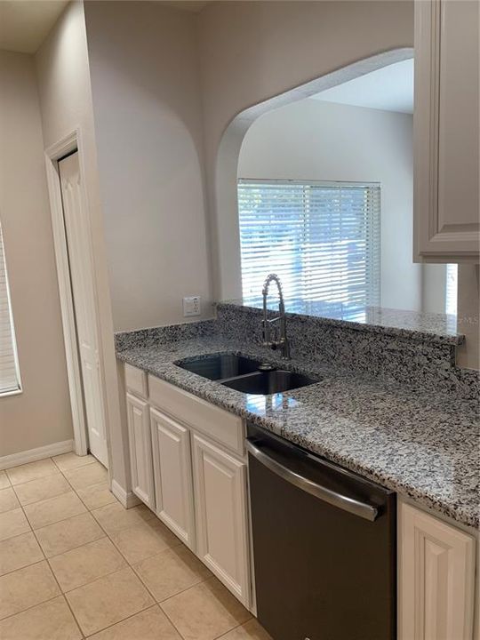 En Renta: $2,100 (3 camas, 2 baños, 1200 Pies cuadrados)