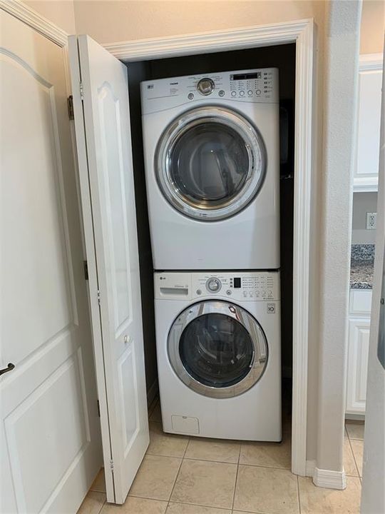 En Renta: $2,100 (3 camas, 2 baños, 1200 Pies cuadrados)