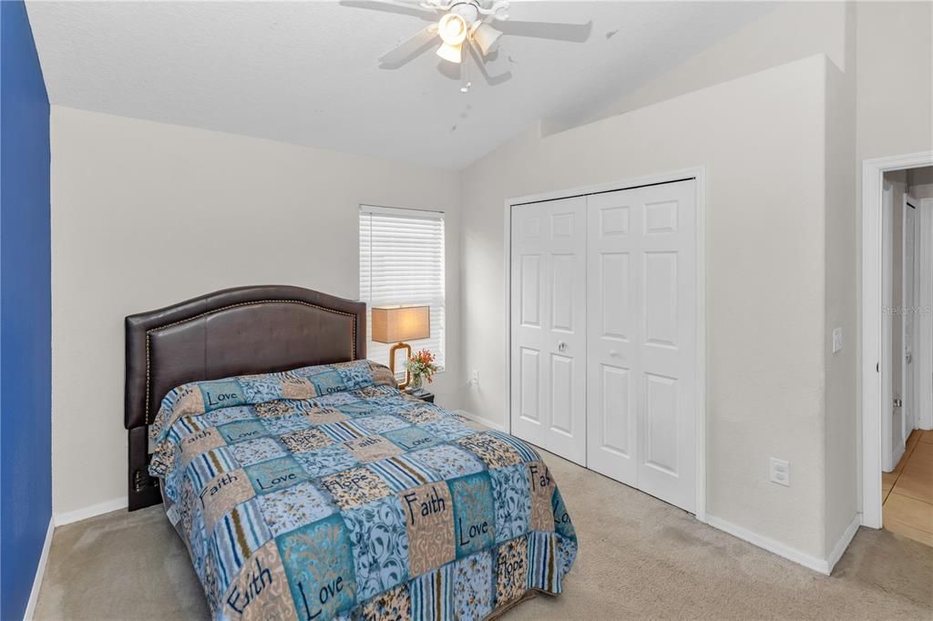 En Venta: $350,000 (4 camas, 2 baños, 1870 Pies cuadrados)