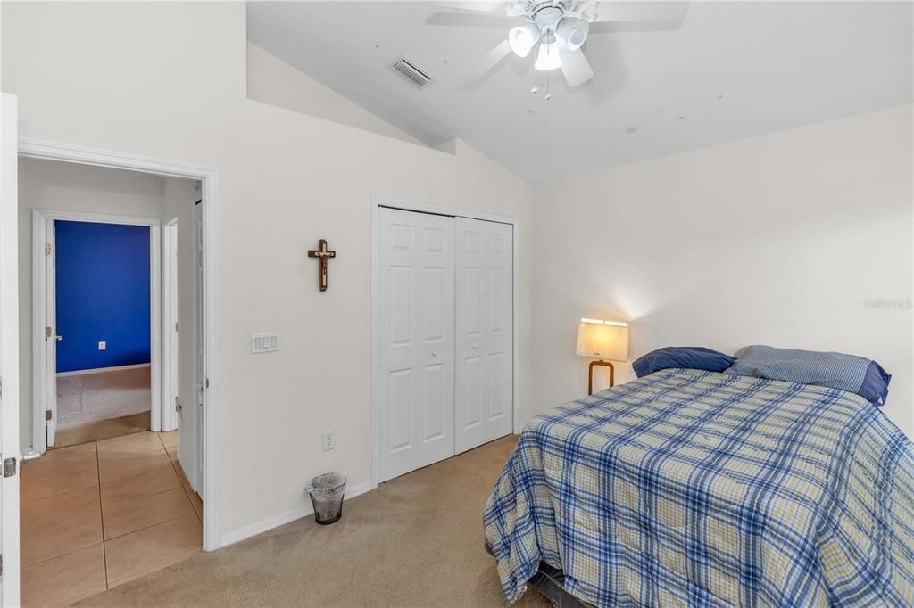 En Venta: $350,000 (4 camas, 2 baños, 1870 Pies cuadrados)