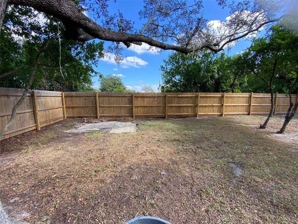 出租: $1,425 (2 贝兹, 1 浴室, 1404 平方英尺)