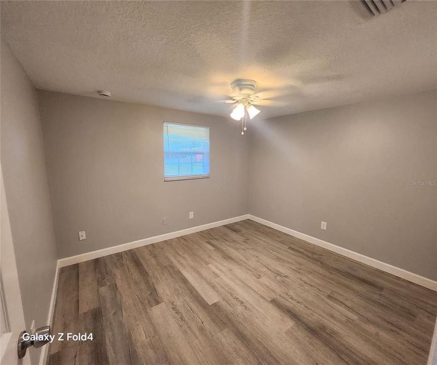 出租: $1,425 (2 贝兹, 1 浴室, 1404 平方英尺)