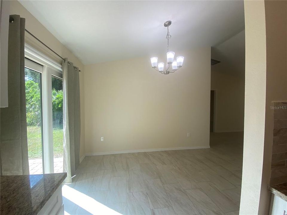 For Rent: $1,675 (3 beds, 2 baths, 1120 Square Feet)