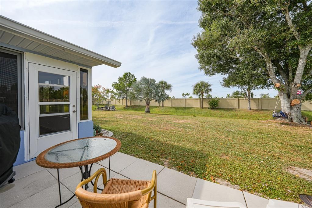 合同活跃: $330,000 (3 贝兹, 2 浴室, 1523 平方英尺)