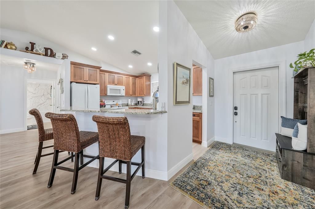 合同活跃: $330,000 (3 贝兹, 2 浴室, 1523 平方英尺)