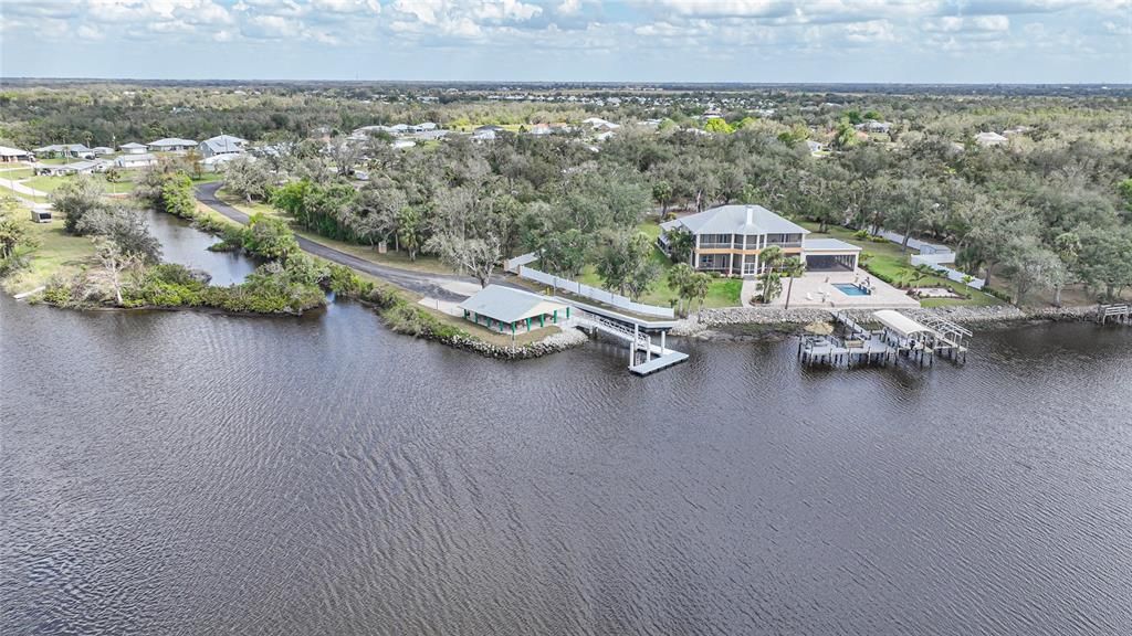 合同活跃: $330,000 (3 贝兹, 2 浴室, 1523 平方英尺)