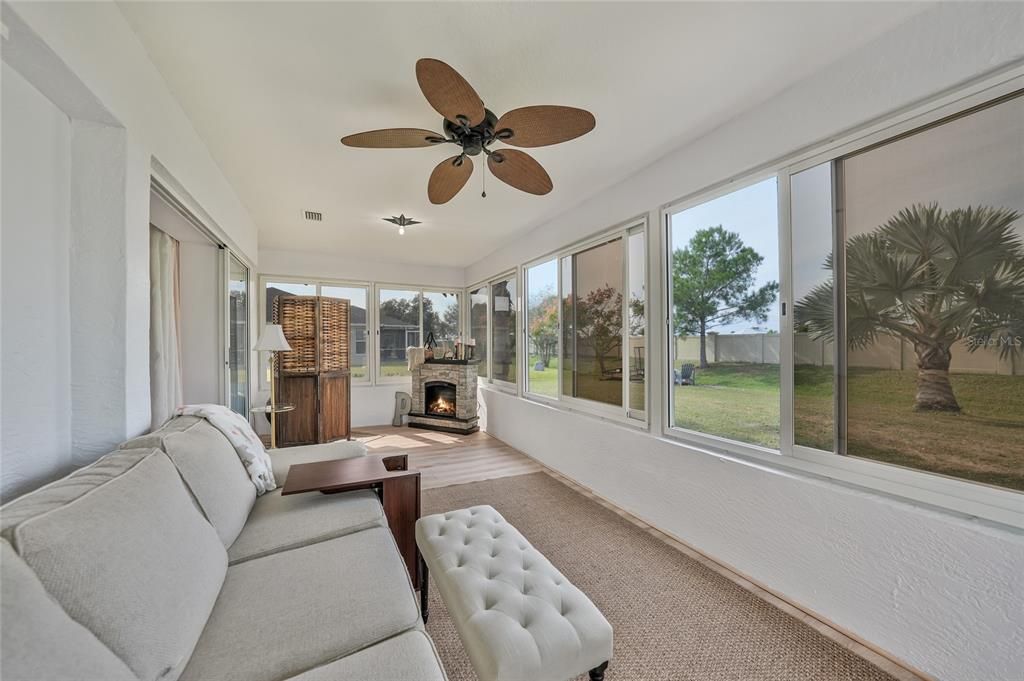 合同活跃: $330,000 (3 贝兹, 2 浴室, 1523 平方英尺)