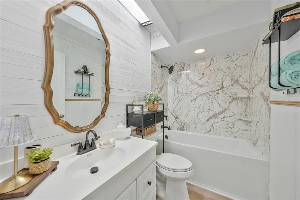 合同活跃: $330,000 (3 贝兹, 2 浴室, 1523 平方英尺)