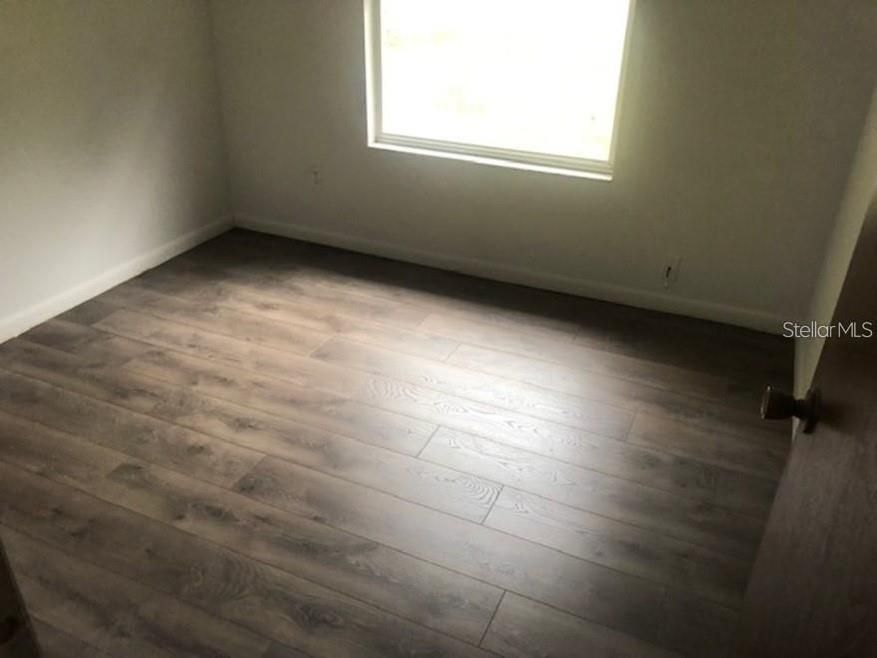 合同活跃: $249,950 (3 贝兹, 2 浴室, 1232 平方英尺)