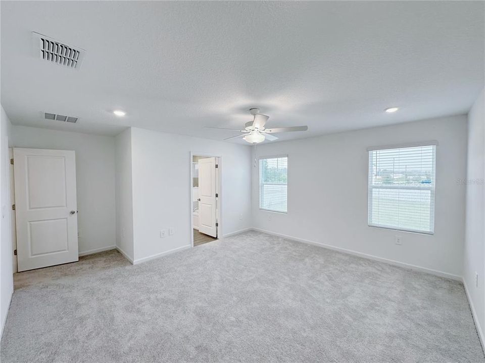 出租: $2,650 (5 贝兹, 2 浴室, 2443 平方英尺)