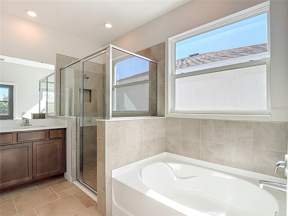 На продажу: $582,900 (4 спален, 3 ванн, 2828 Квадратных фут)