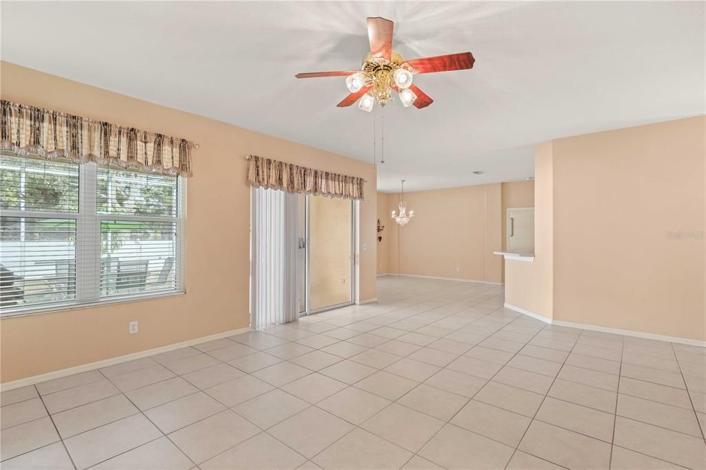 Active With Contract: $375,000 (3 beds, 2 baths, 1743 Square Feet)
