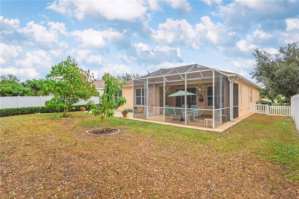 Active With Contract: $375,000 (3 beds, 2 baths, 1743 Square Feet)