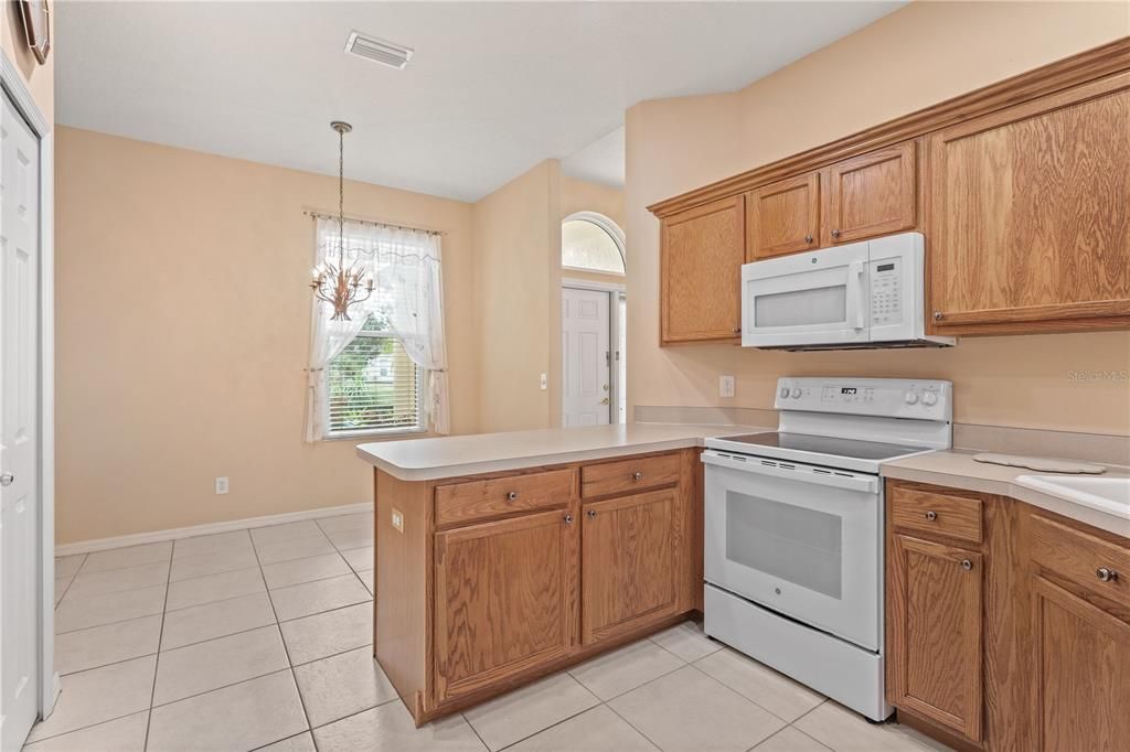 Active With Contract: $375,000 (3 beds, 2 baths, 1743 Square Feet)