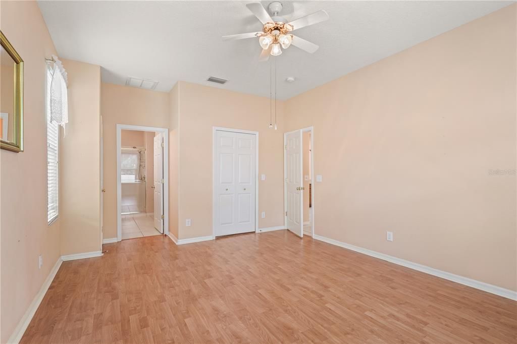 Active With Contract: $375,000 (3 beds, 2 baths, 1743 Square Feet)