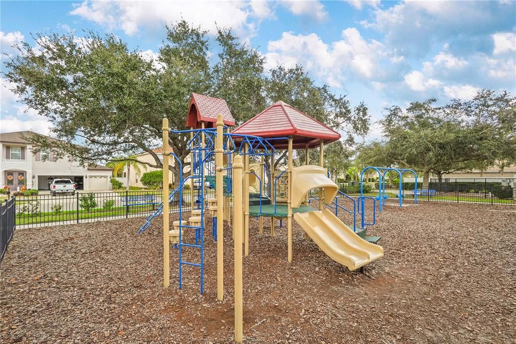 Active With Contract: $375,000 (3 beds, 2 baths, 1743 Square Feet)