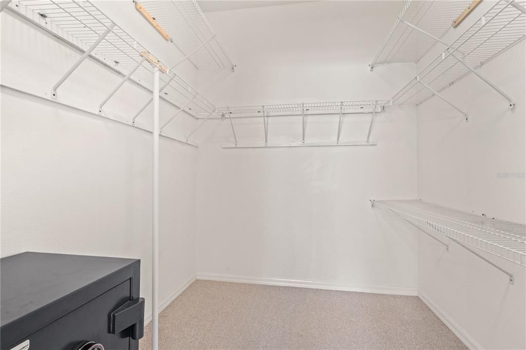 Active With Contract: $375,000 (3 beds, 2 baths, 1743 Square Feet)