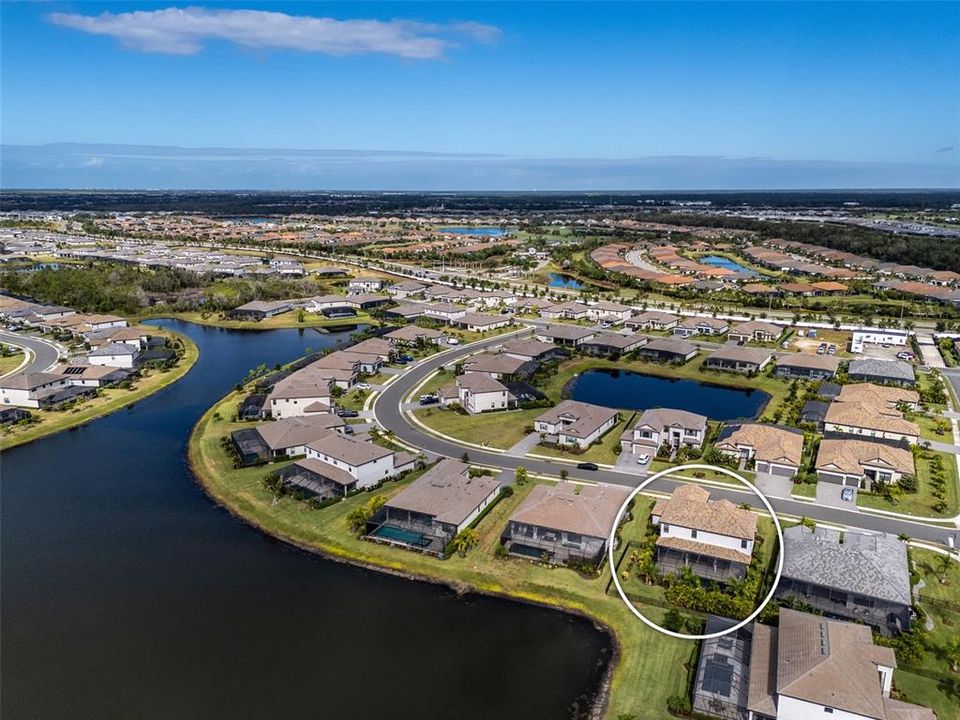 For Sale: $985,000 (6 beds, 3 baths, 3520 Square Feet)