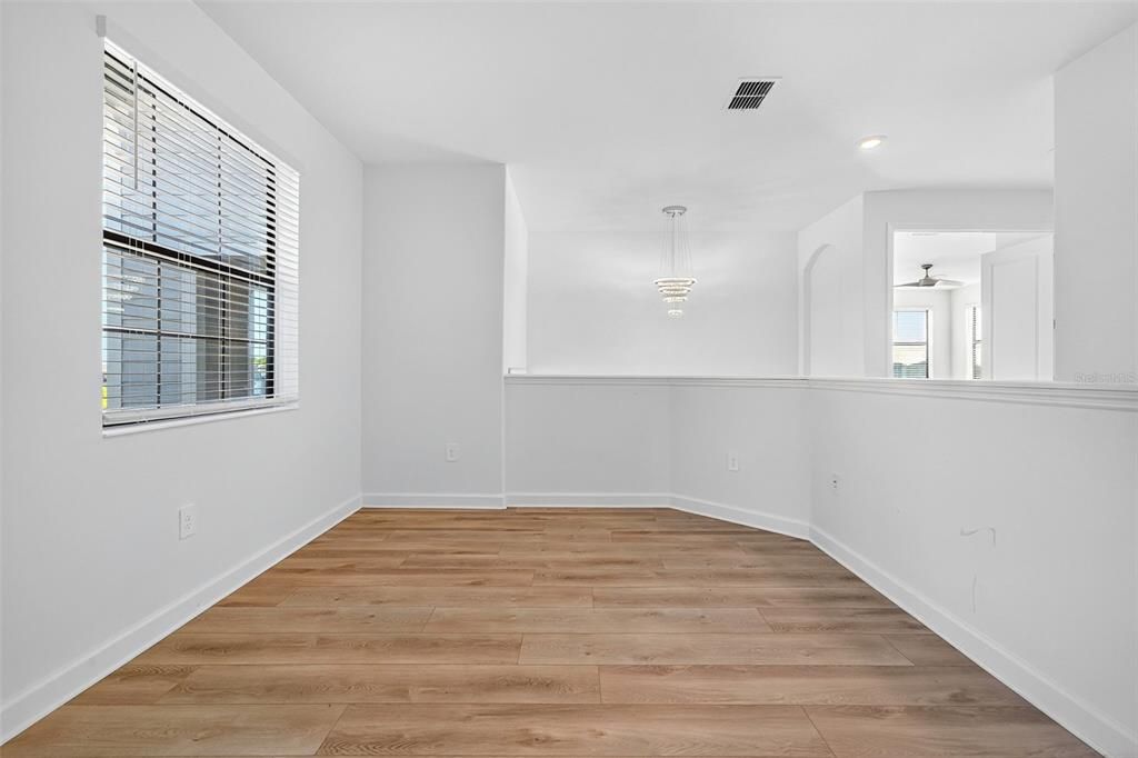 For Sale: $985,000 (6 beds, 3 baths, 3520 Square Feet)