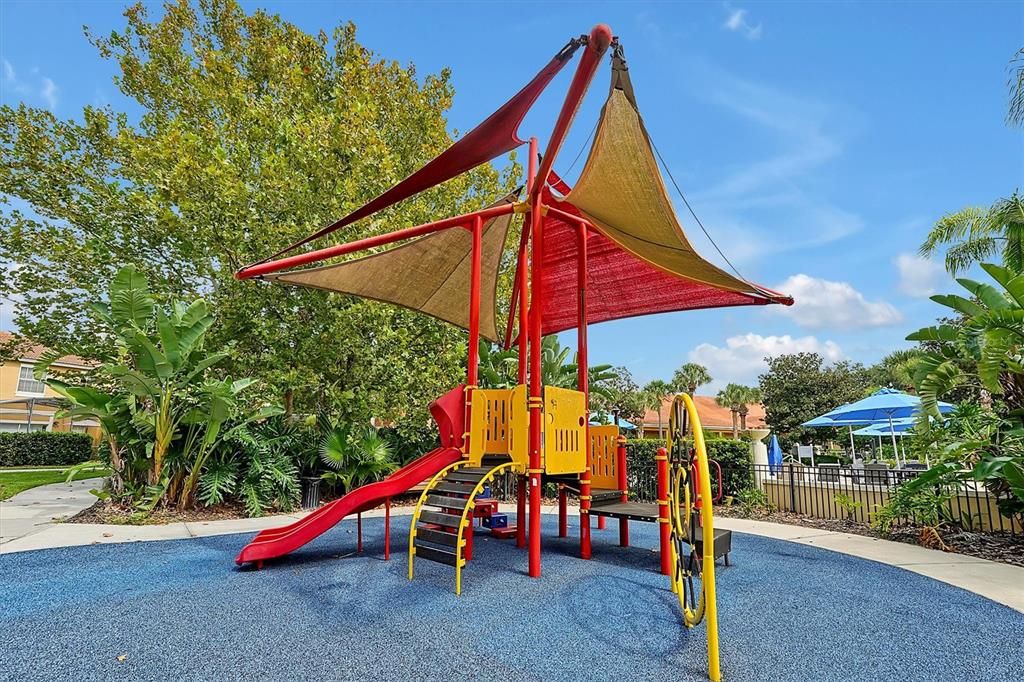 Active With Contract: $249,000 (2 beds, 2 baths, 1161 Square Feet)