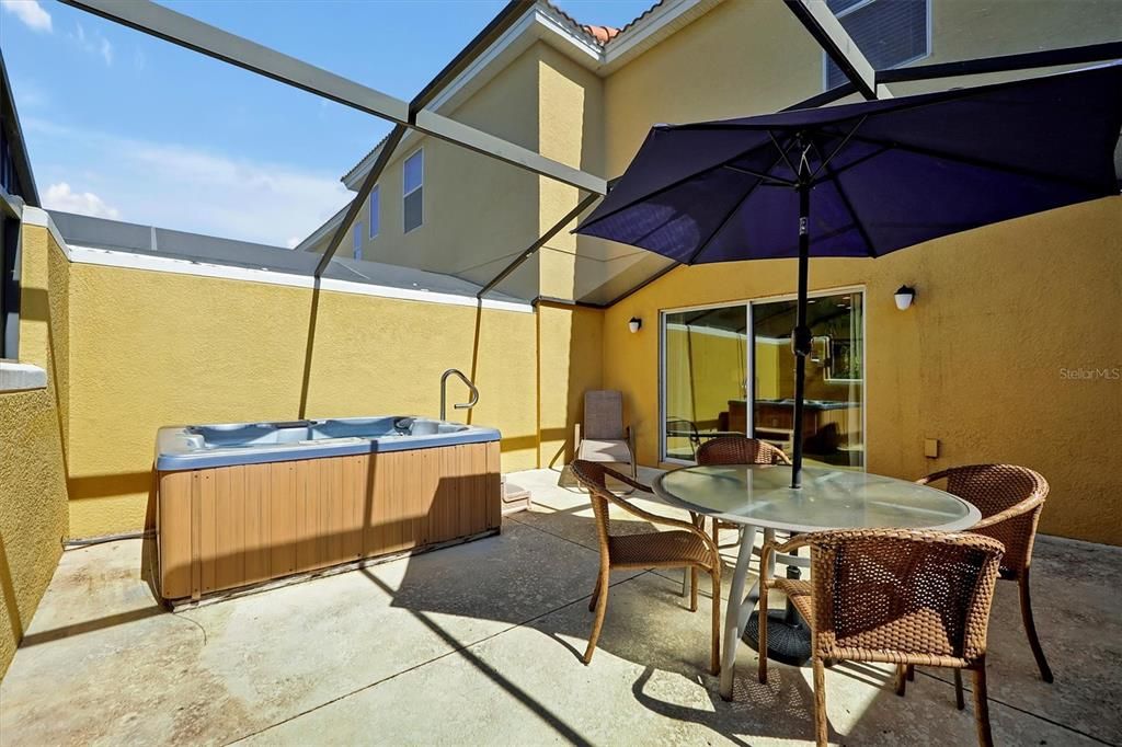 Active With Contract: $249,000 (2 beds, 2 baths, 1161 Square Feet)