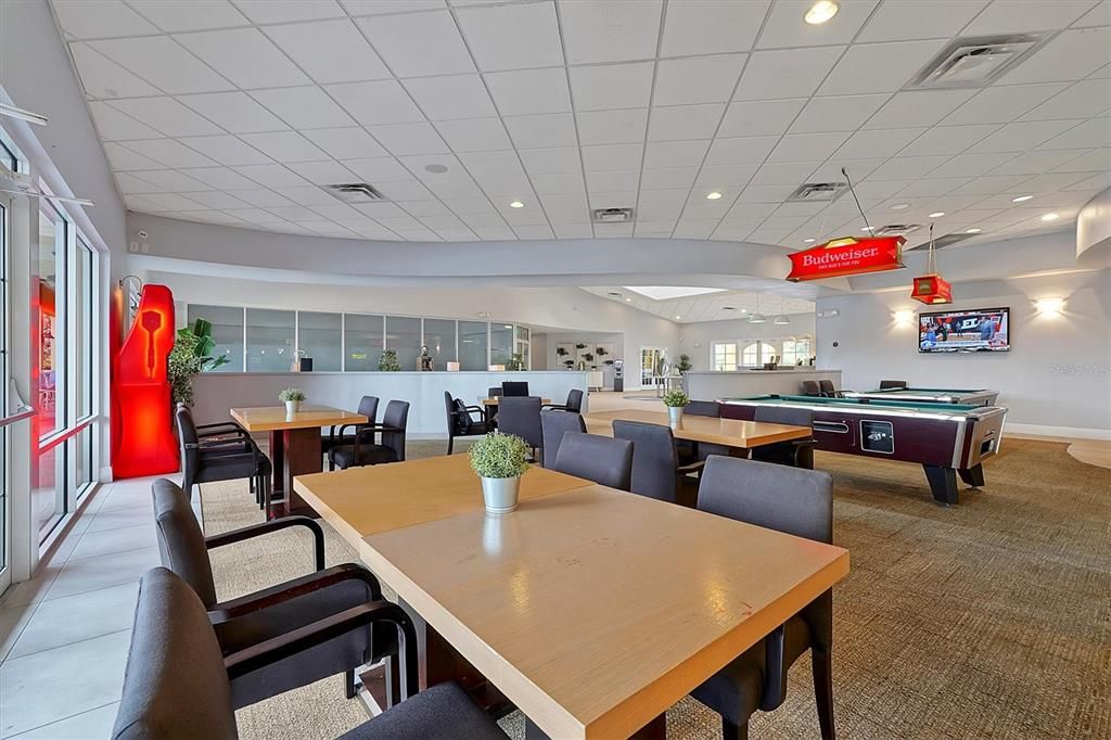 Active With Contract: $249,000 (2 beds, 2 baths, 1161 Square Feet)