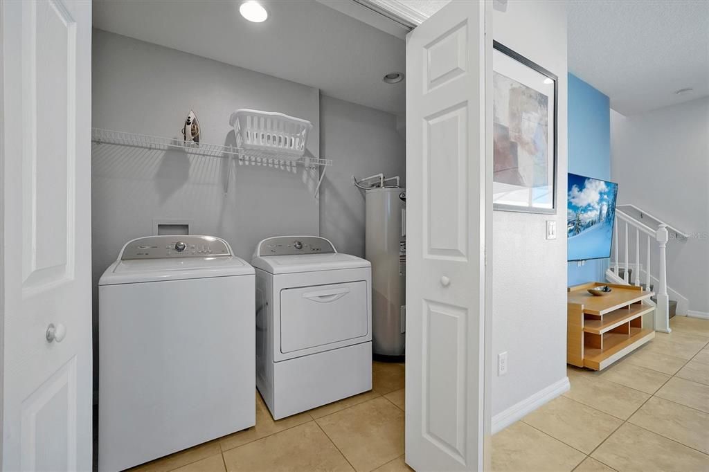 Active With Contract: $249,000 (2 beds, 2 baths, 1161 Square Feet)