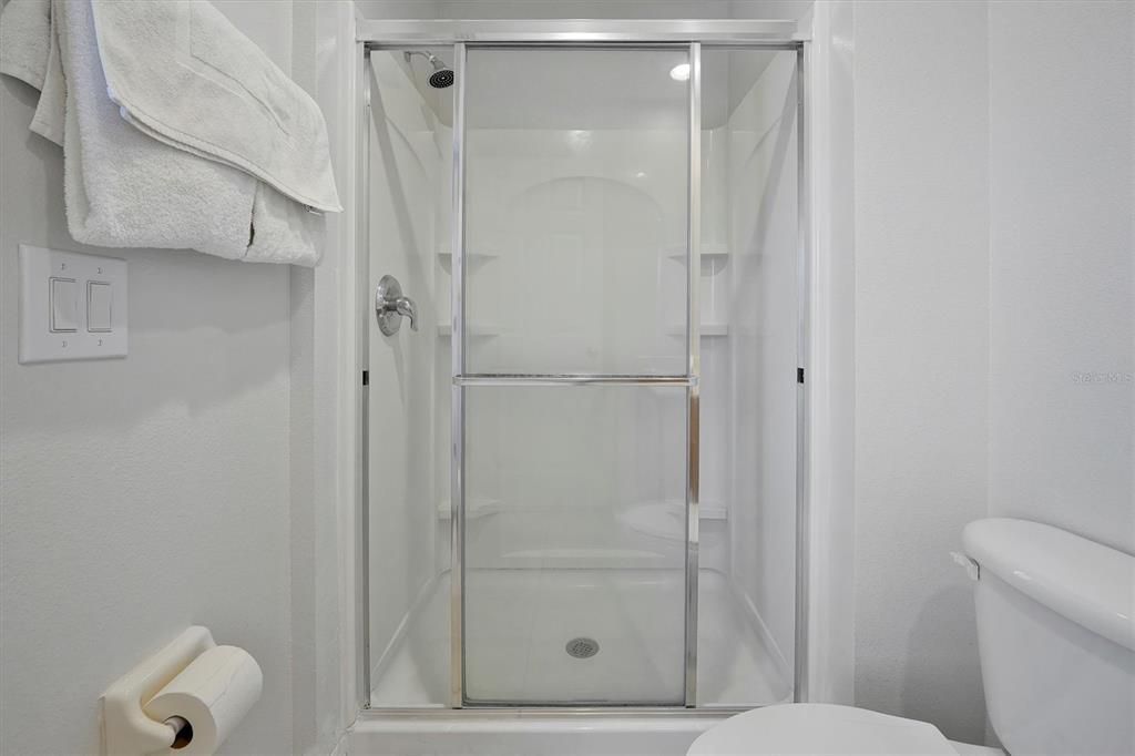 Active With Contract: $249,000 (2 beds, 2 baths, 1161 Square Feet)