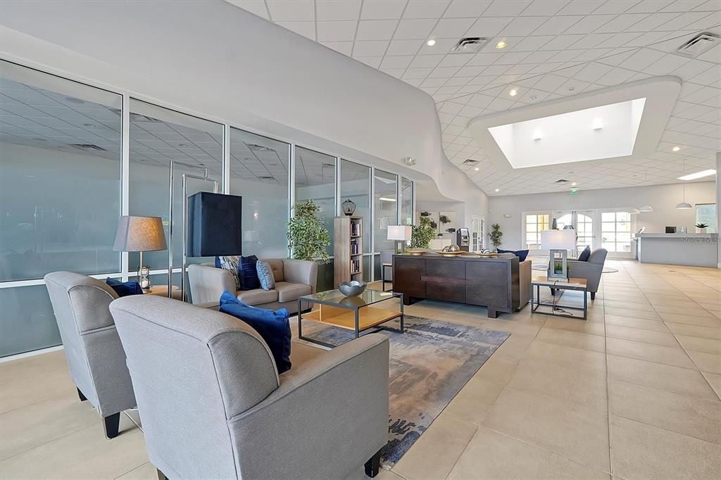 Active With Contract: $249,000 (2 beds, 2 baths, 1161 Square Feet)