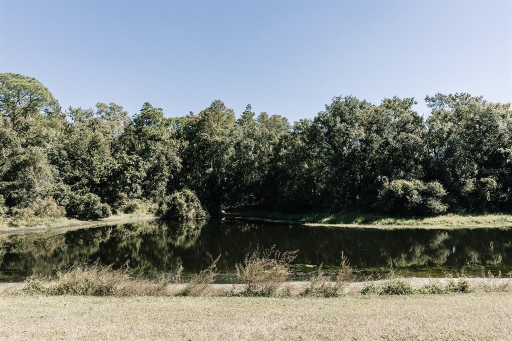 For Sale: $249,900 (2 beds, 1 baths, 840 Square Feet)