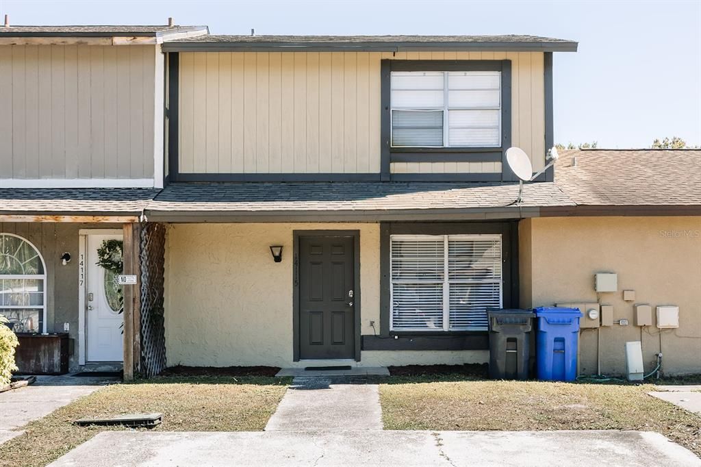 For Sale: $249,900 (2 beds, 1 baths, 840 Square Feet)