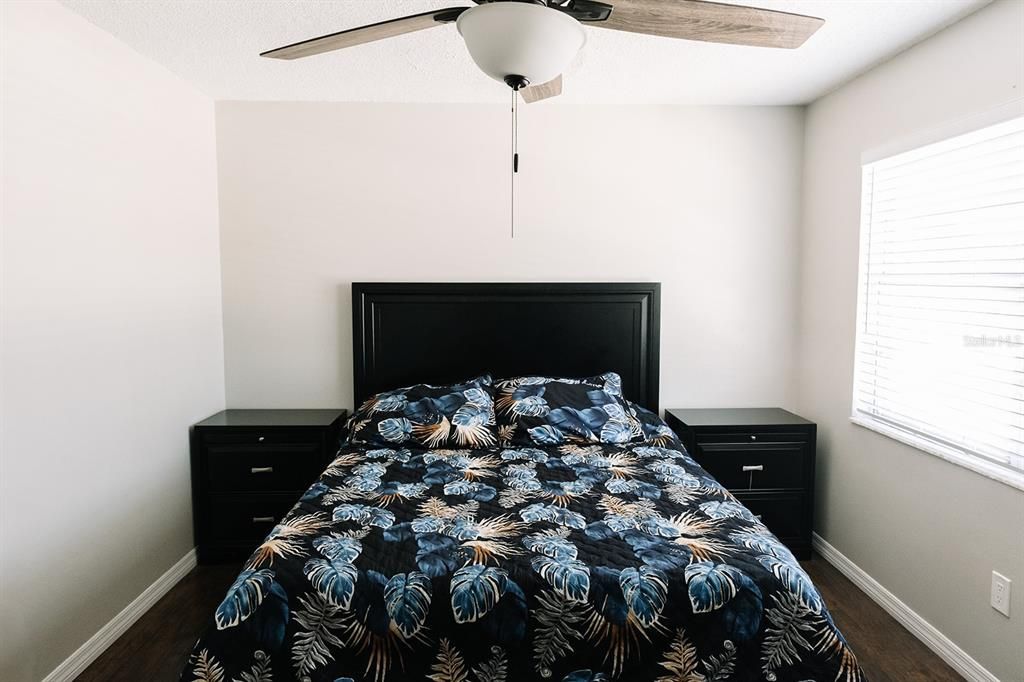 For Sale: $249,900 (2 beds, 1 baths, 840 Square Feet)