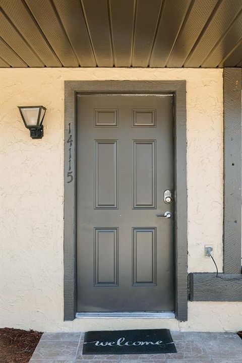 For Sale: $249,900 (2 beds, 1 baths, 840 Square Feet)