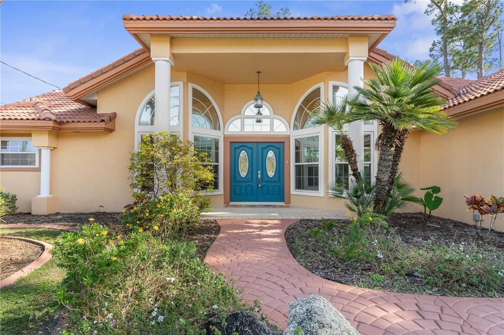 Active With Contract: $400,000 (3 beds, 2 baths, 2030 Square Feet)