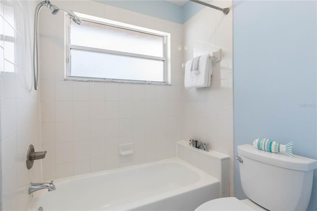 Active With Contract: $400,000 (3 beds, 2 baths, 2030 Square Feet)