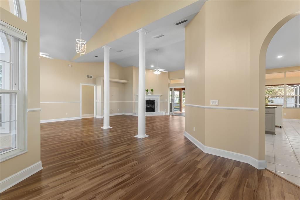 Active With Contract: $400,000 (3 beds, 2 baths, 2030 Square Feet)