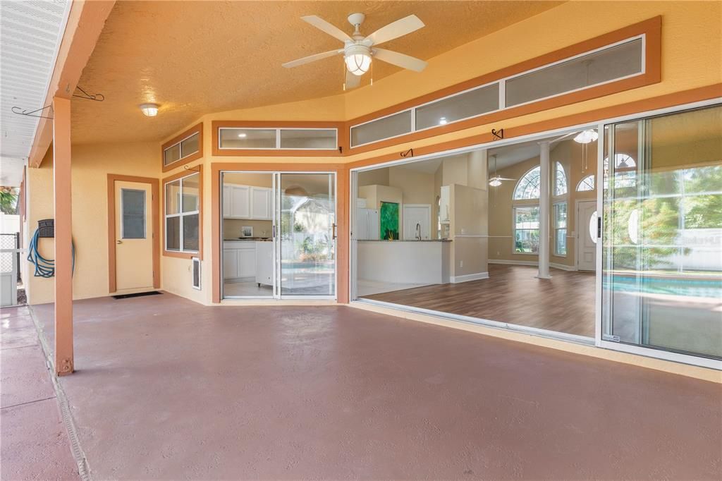 Active With Contract: $400,000 (3 beds, 2 baths, 2030 Square Feet)