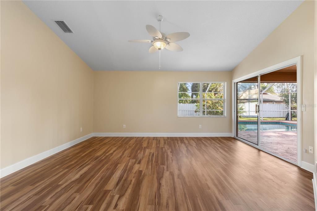 Active With Contract: $400,000 (3 beds, 2 baths, 2030 Square Feet)