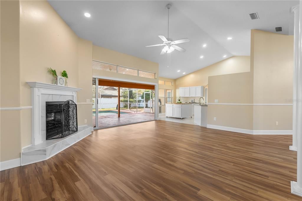 Active With Contract: $400,000 (3 beds, 2 baths, 2030 Square Feet)