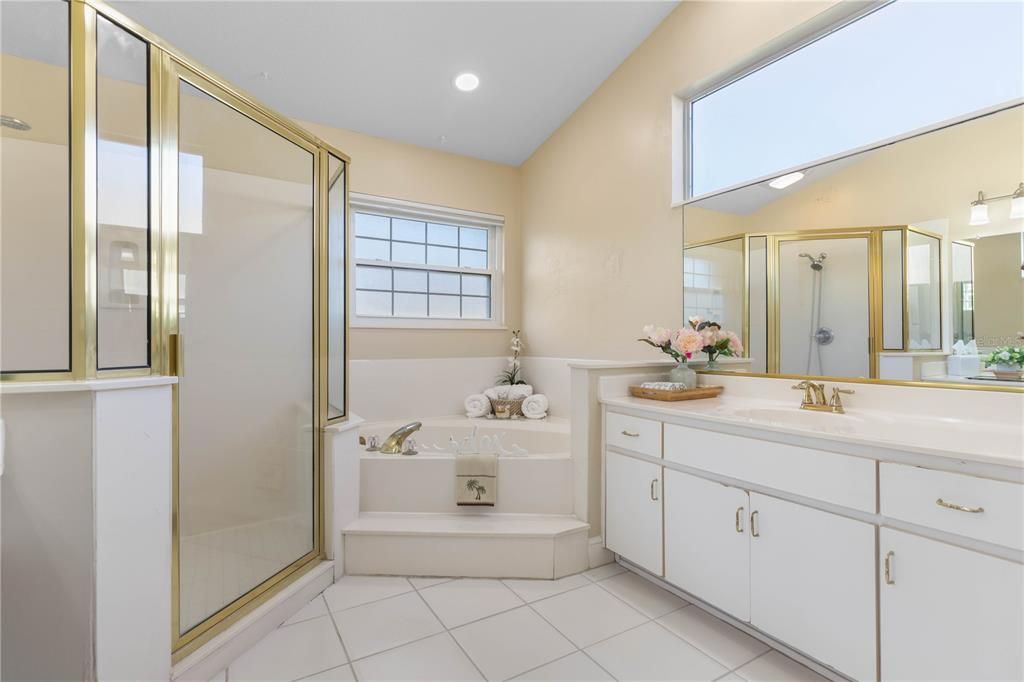 Active With Contract: $400,000 (3 beds, 2 baths, 2030 Square Feet)