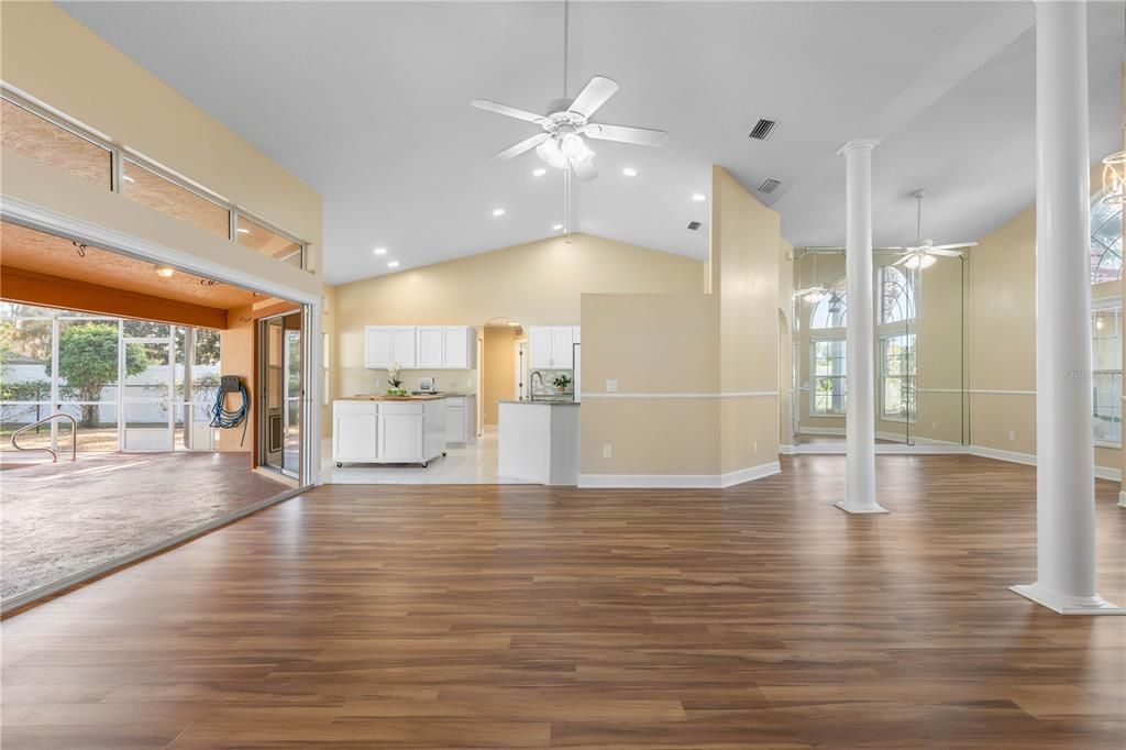 Active With Contract: $400,000 (3 beds, 2 baths, 2030 Square Feet)