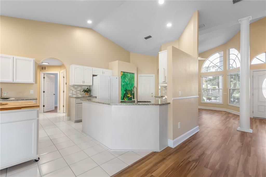 Active With Contract: $400,000 (3 beds, 2 baths, 2030 Square Feet)