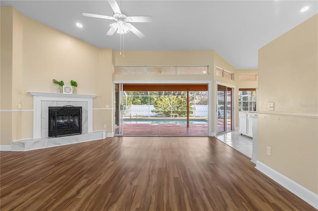 Active With Contract: $400,000 (3 beds, 2 baths, 2030 Square Feet)