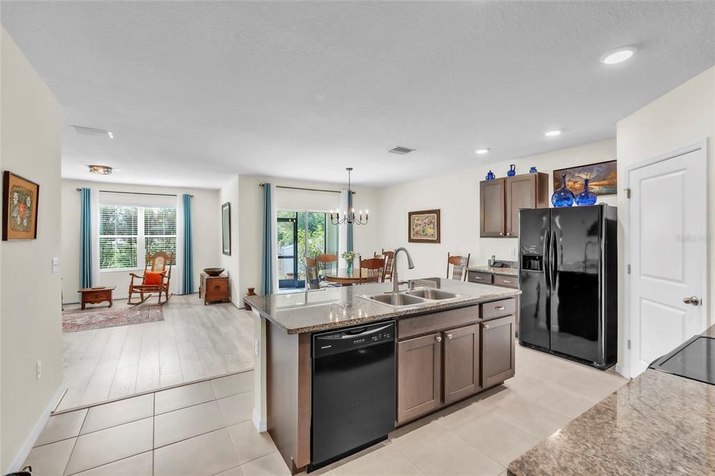 For Sale: $440,000 (4 beds, 2 baths, 1834 Square Feet)